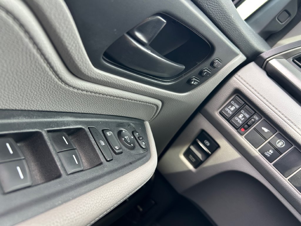 Used 2024 Honda Odyssey EX-L image 27
