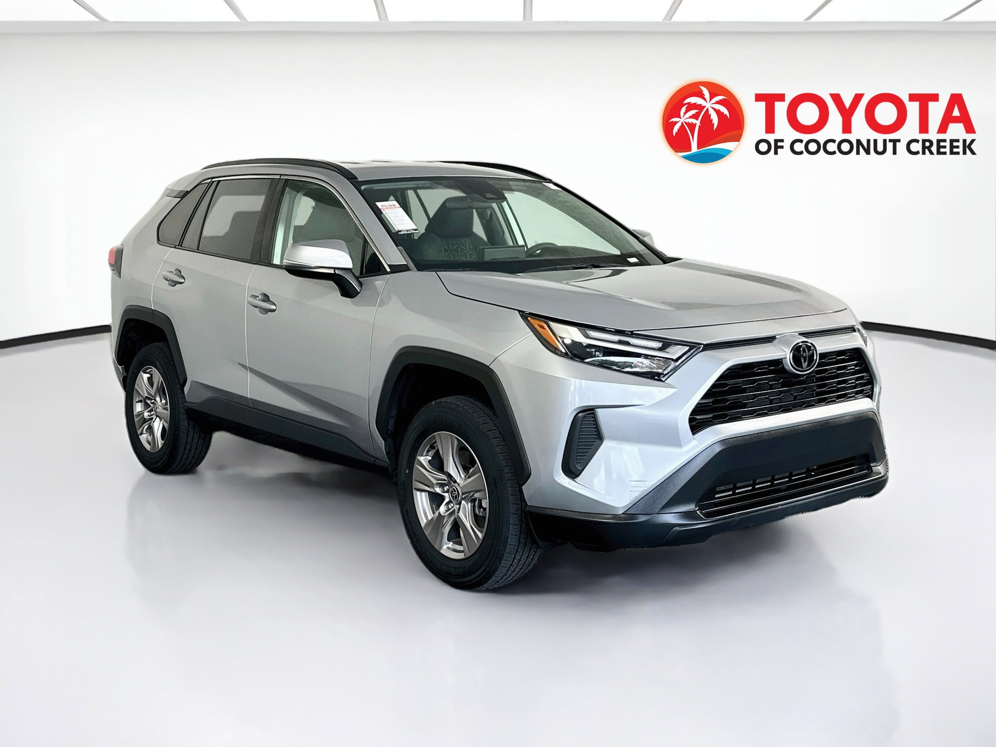 Used 2023 Toyota RAV4 XLE FWD image 1