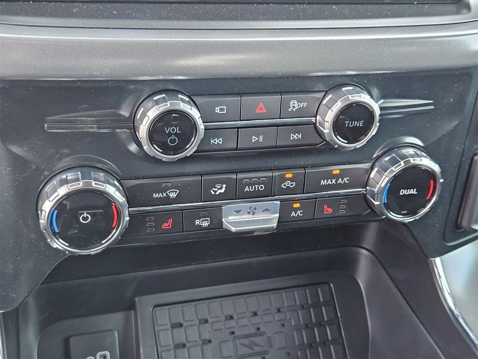 New 2025 Ford F150 XLT w/ Equipment Group 302A MID image 19