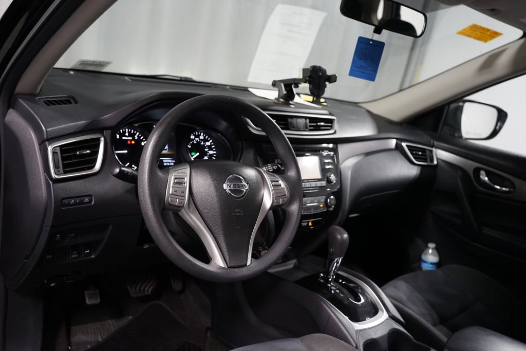 Used 2015 Nissan Rogue S image 7