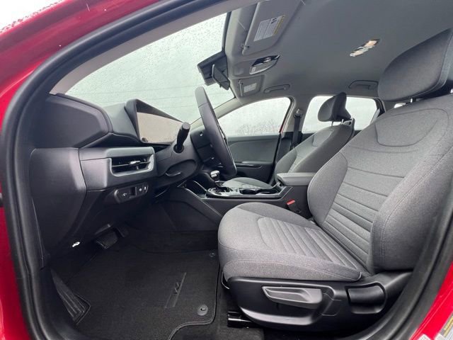 Certified 2025 Kia K4 EX image 16