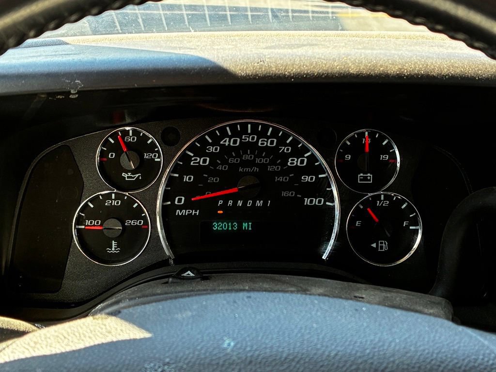 Used 2022 GMC Savana 3500 w/ Power Convenience Package RWD image 41