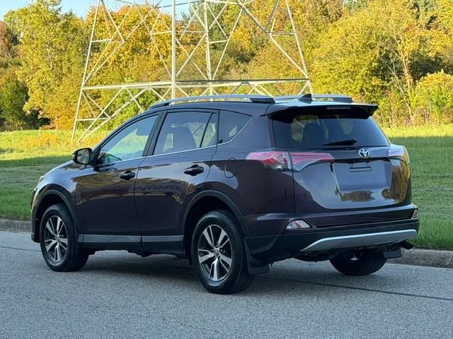 Used 2016 Toyota RAV4 XLE AWD/4WD image 9