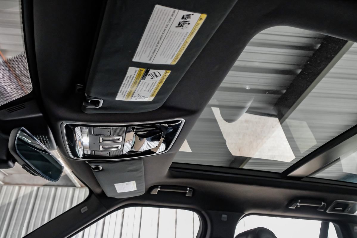 Used 2017 Land Rover Range Rover Supercharged image 21