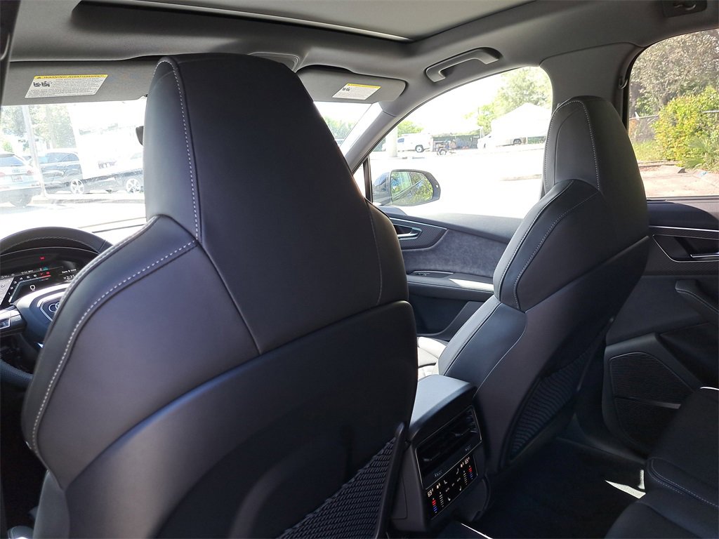 New 2026 Audi SQ7 Premium Plus image 25