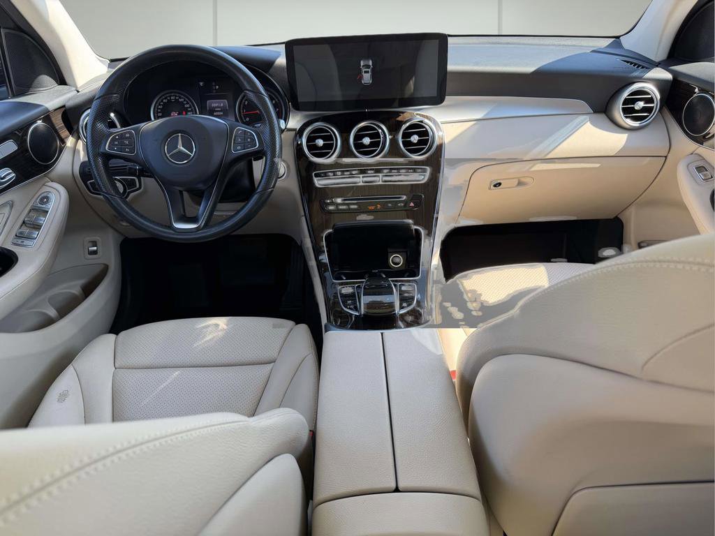 Used 2016 Mercedes-Benz GLC 300 image 2