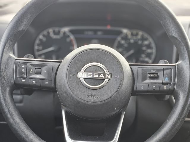Used 2023 Nissan Rogue SV image 16