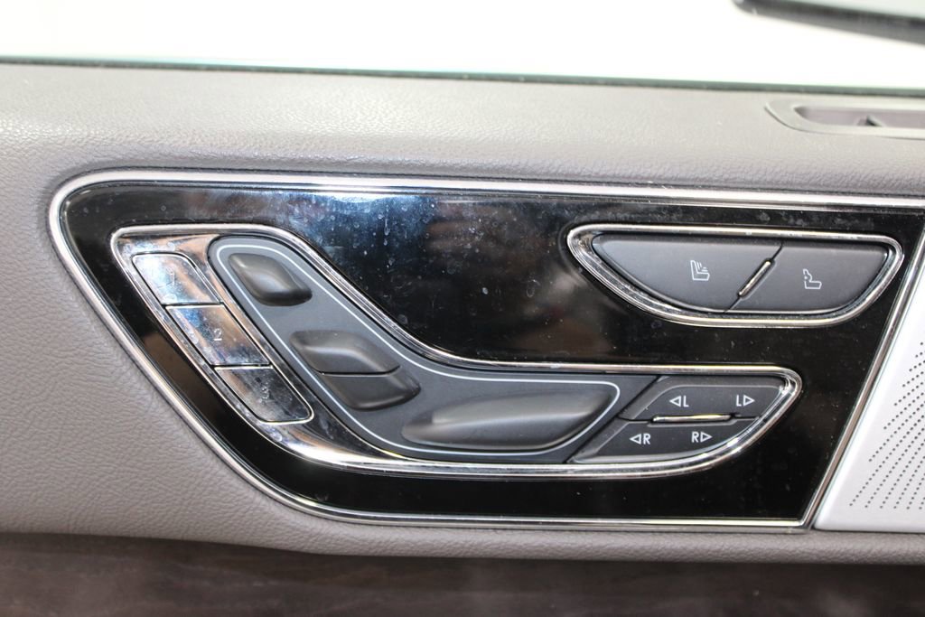 Used 2023 Lincoln Navigator Reserve AWD/4WD image 18