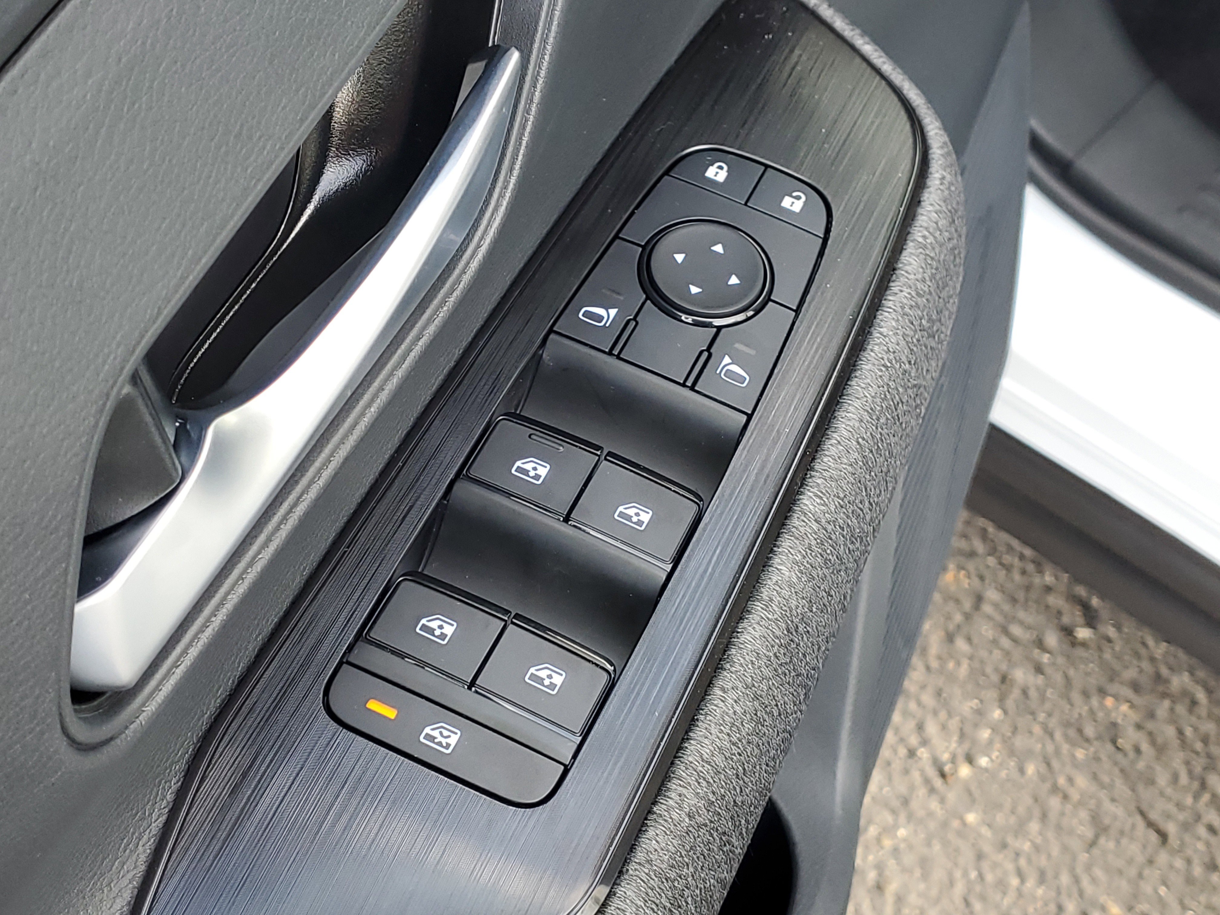 New 2026 Nissan Kicks SV w/ SV Premium Package AWD/4WD image 19