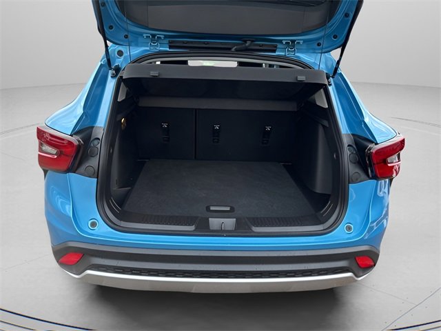 Used 2025 Chevrolet Trax LT w/ LT Convenience Package image 20