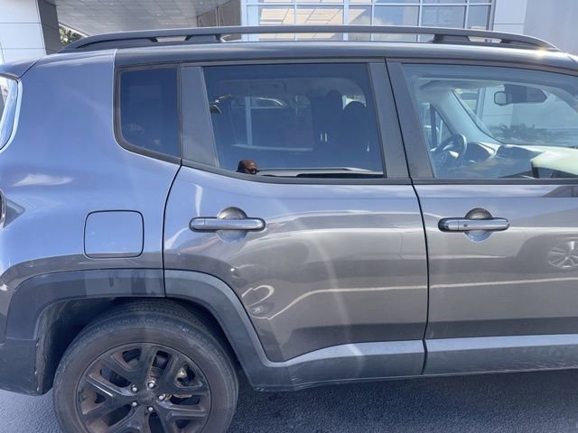 Used 2016 Jeep Renegade Latitude image 8