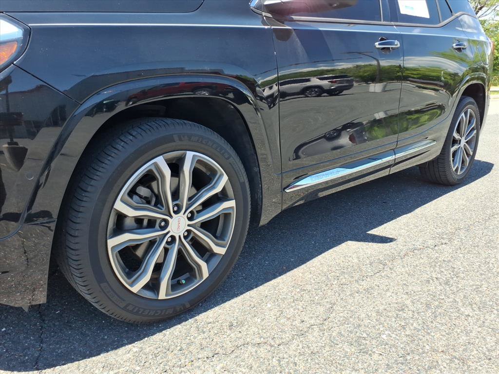 Used 2020 GMC Terrain Denali w/ Denali Premium Package FWD image 10