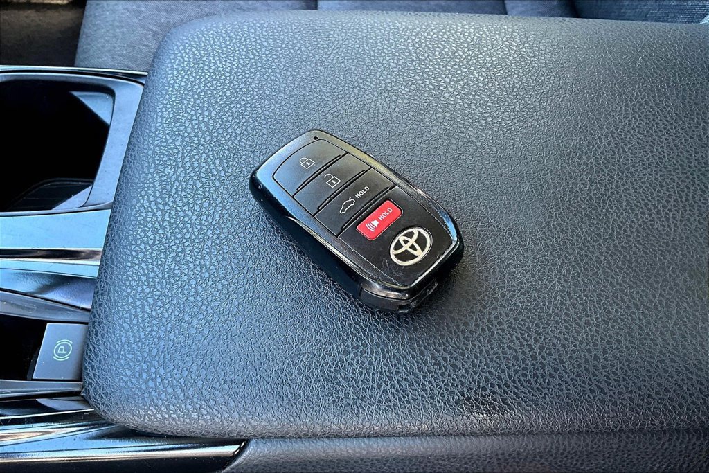 Used 2025 Toyota Camry LE FWD image 35