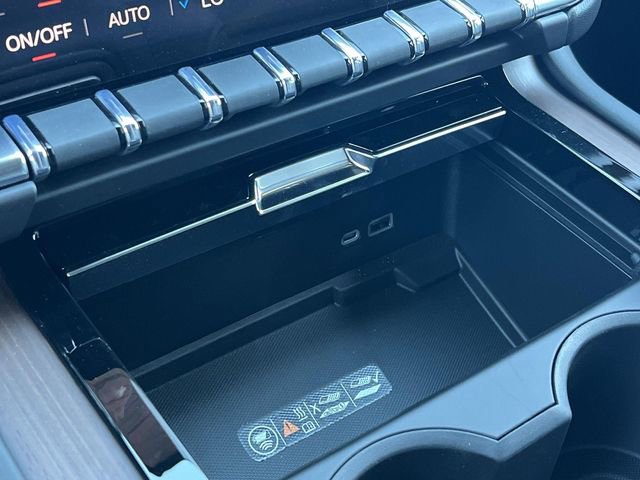 New 2026 GMC Yukon XL Denali w/ Denali Reserve Package image 20