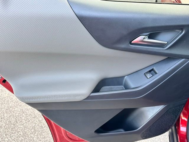 New 2026 Chevrolet Equinox LT w/ Convenience Package II image 13