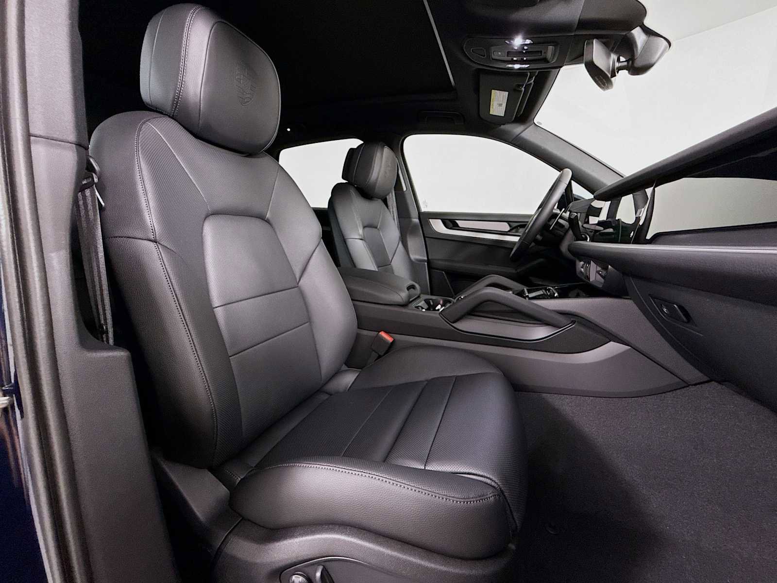 New 2026 Porsche Cayenne image 29