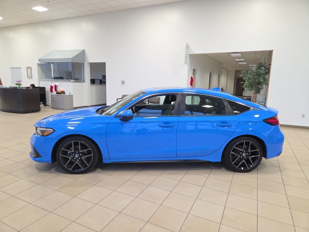 Used 2022 Honda Civic Sport Touring image 2