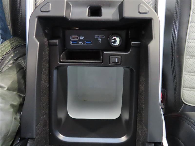 Used 2017 Land Rover Range Rover Sport SVR image 33