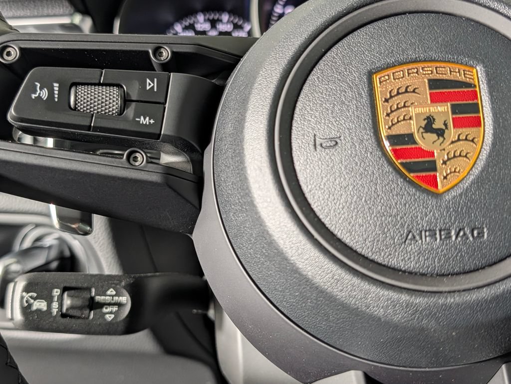 Certified 2026 Porsche Macan AWD/4WD image 37