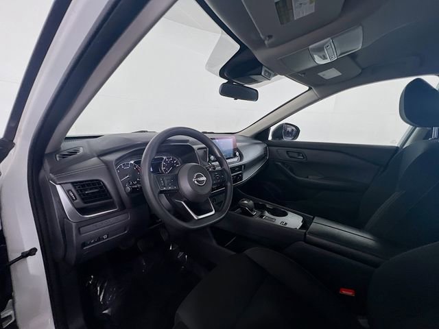 Used 2024 Nissan Rogue S image 18