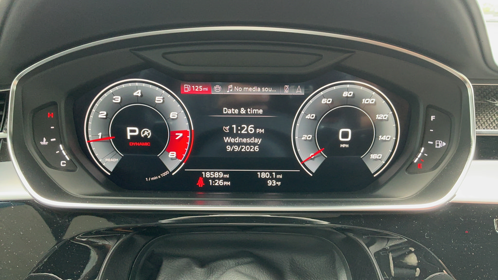 Used 2024 Audi S8 AWD/4WD image 13