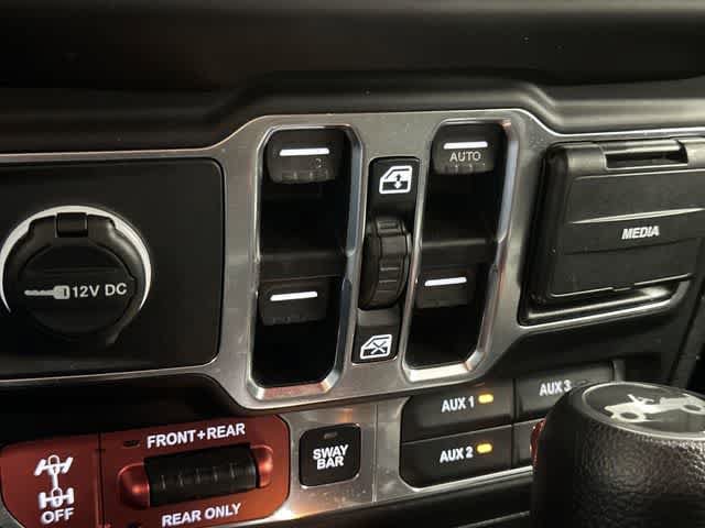 Used 2019 Jeep Wrangler Unlimited Rubicon w/ LED Lighting Group AWD/4WD image 25