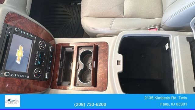 Used 2014 Chevrolet Suburban LTZ AWD/4WD image 24