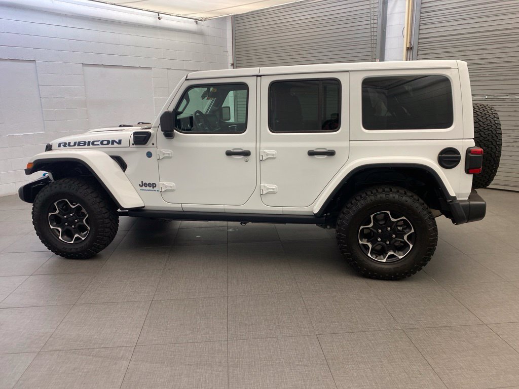 Used 2023 Jeep Wrangler Unlimited Rubicon 4xe w/ Cold Weather Group AWD/4WD image 9