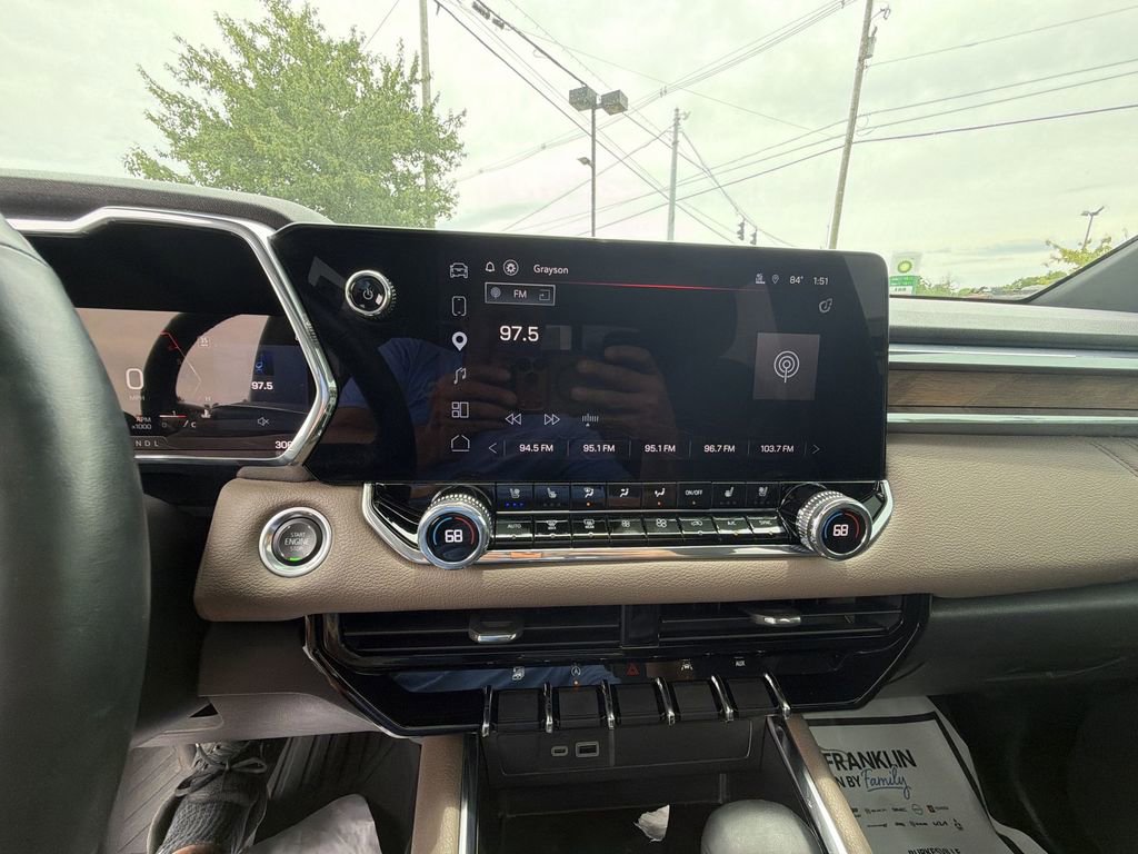 Used 2024 GMC Canyon Denali AWD/4WD image 19