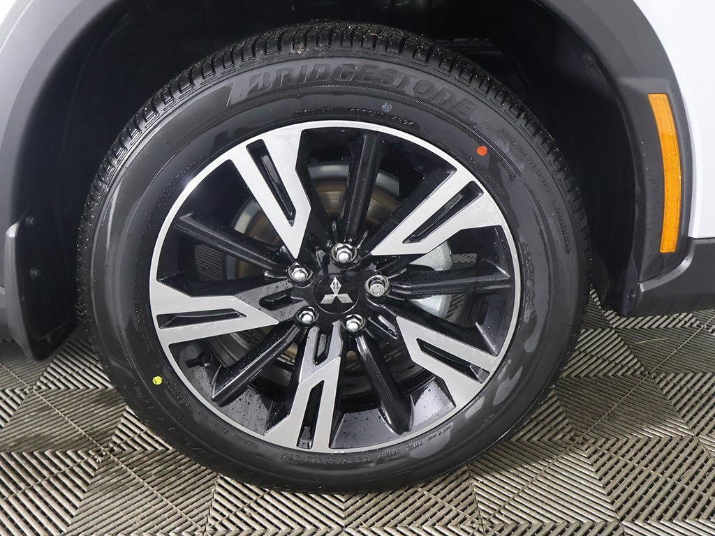 New 2025 Mitsubishi Eclipse Cross SE image 24