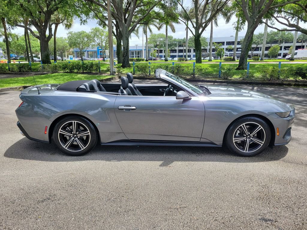 Used 2025 Ford Mustang Premium image 6