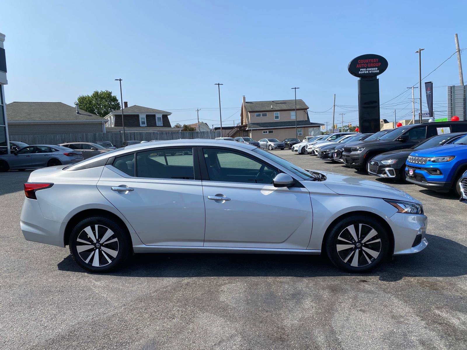 Used 2021 Nissan Altima 2.5 SV image 6