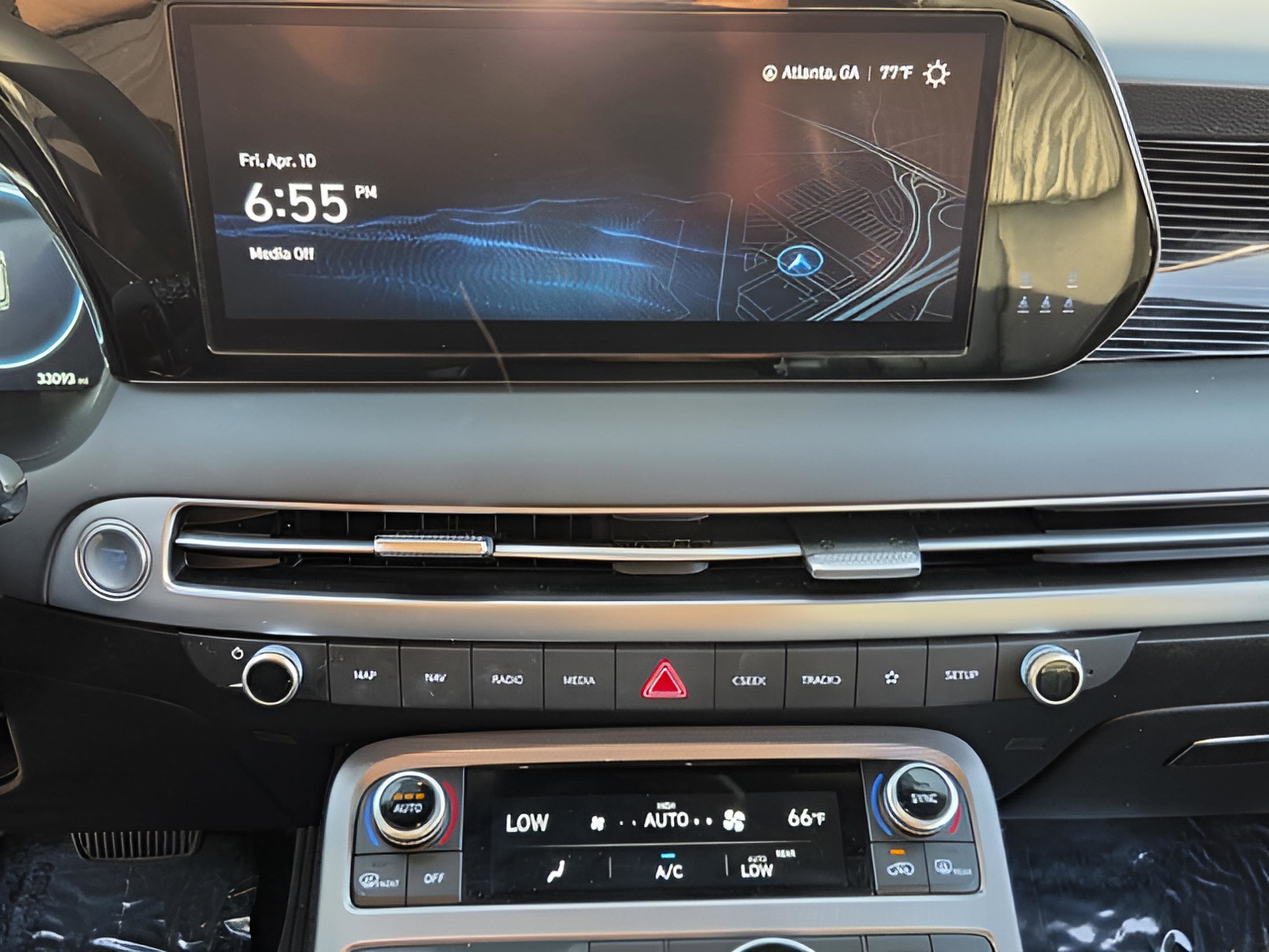 Used 2024 Hyundai Palisade Calligraphy image 10