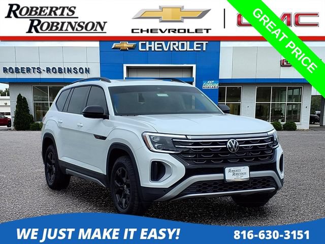 Used 2025 Volkswagen Atlas Peak Edition SE AWD/4WD image 1
