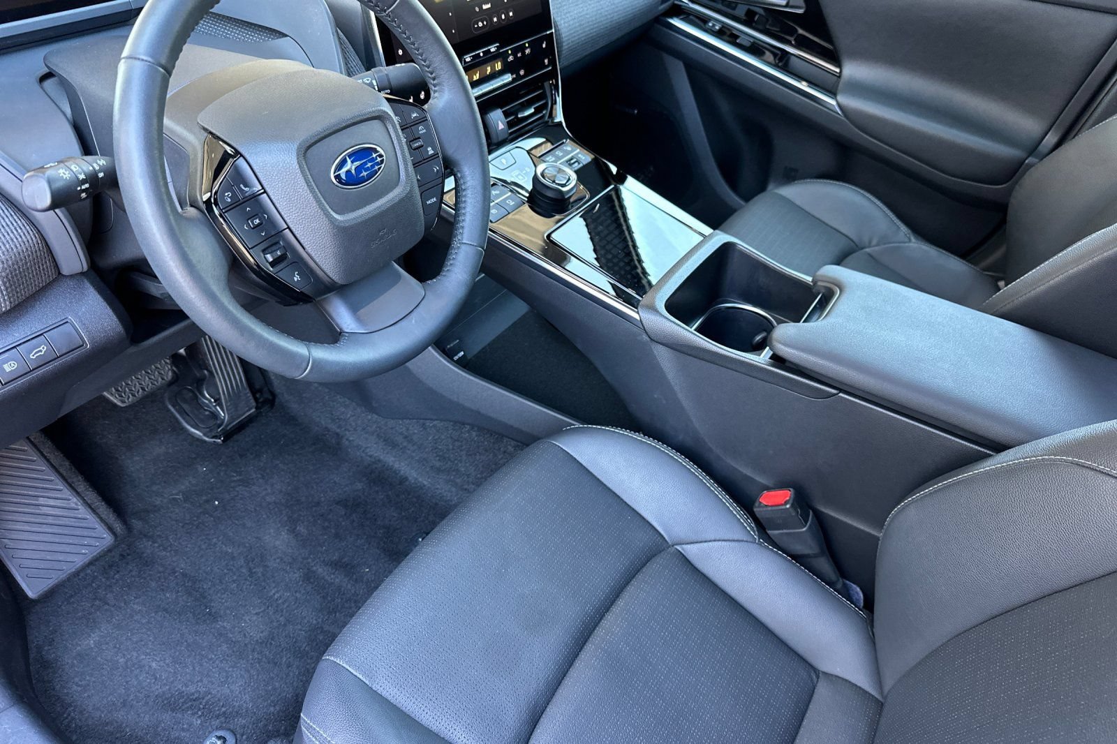 Used 2023 Subaru Solterra AWD image 9