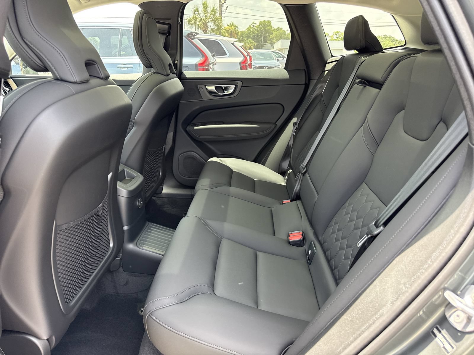 New 2026 Volvo XC60 T8 Plus w/ Protection Package Premier AWD/4WD image 13
