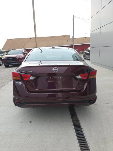 Used 2025 Nissan Altima 2.5 SV AWD/4WD image 6