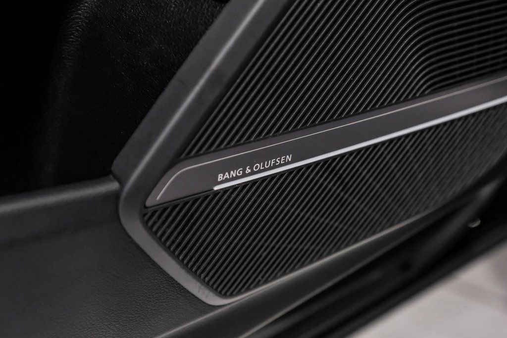 Used 2024 Audi Q5 e Prestige w/ Prestige Package image 50