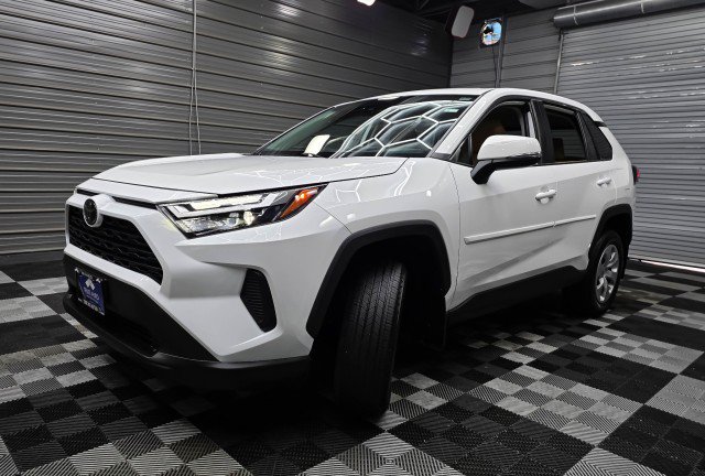 Used 2025 Toyota RAV4 LE AWD/4WD image 37