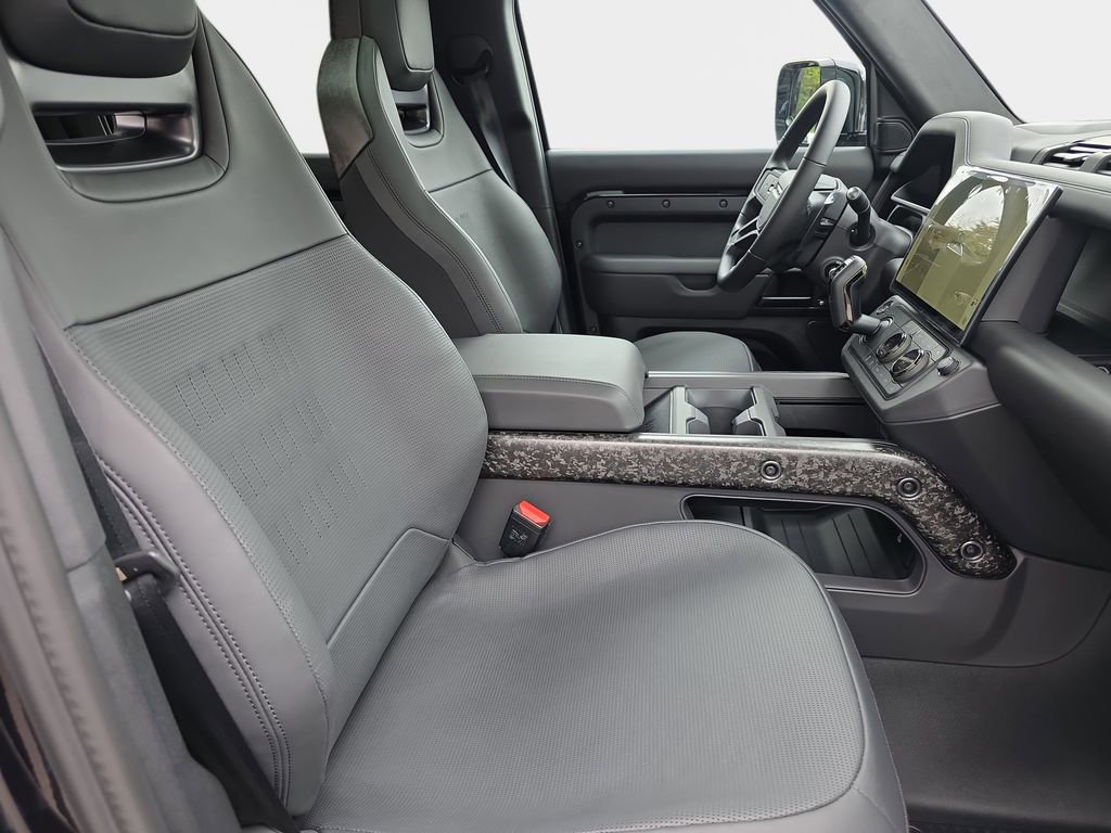 New 2026 Land Rover Defender 110 OCTA AWD/4WD image 10