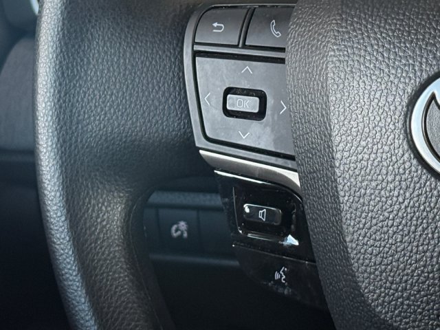 Used 2025 Toyota Camry LE w/ Convenience Package FWD image 10