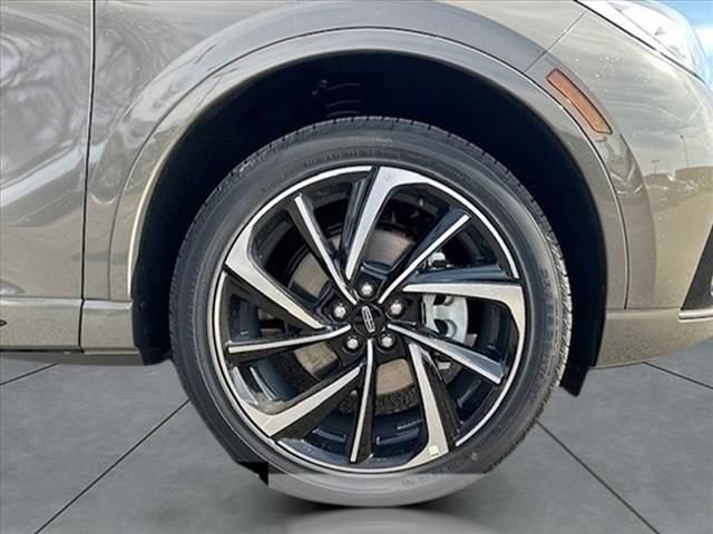 New 2025 Lincoln Corsair Grand Touring w/ Equipment Group 301A AWD/4WD image 4
