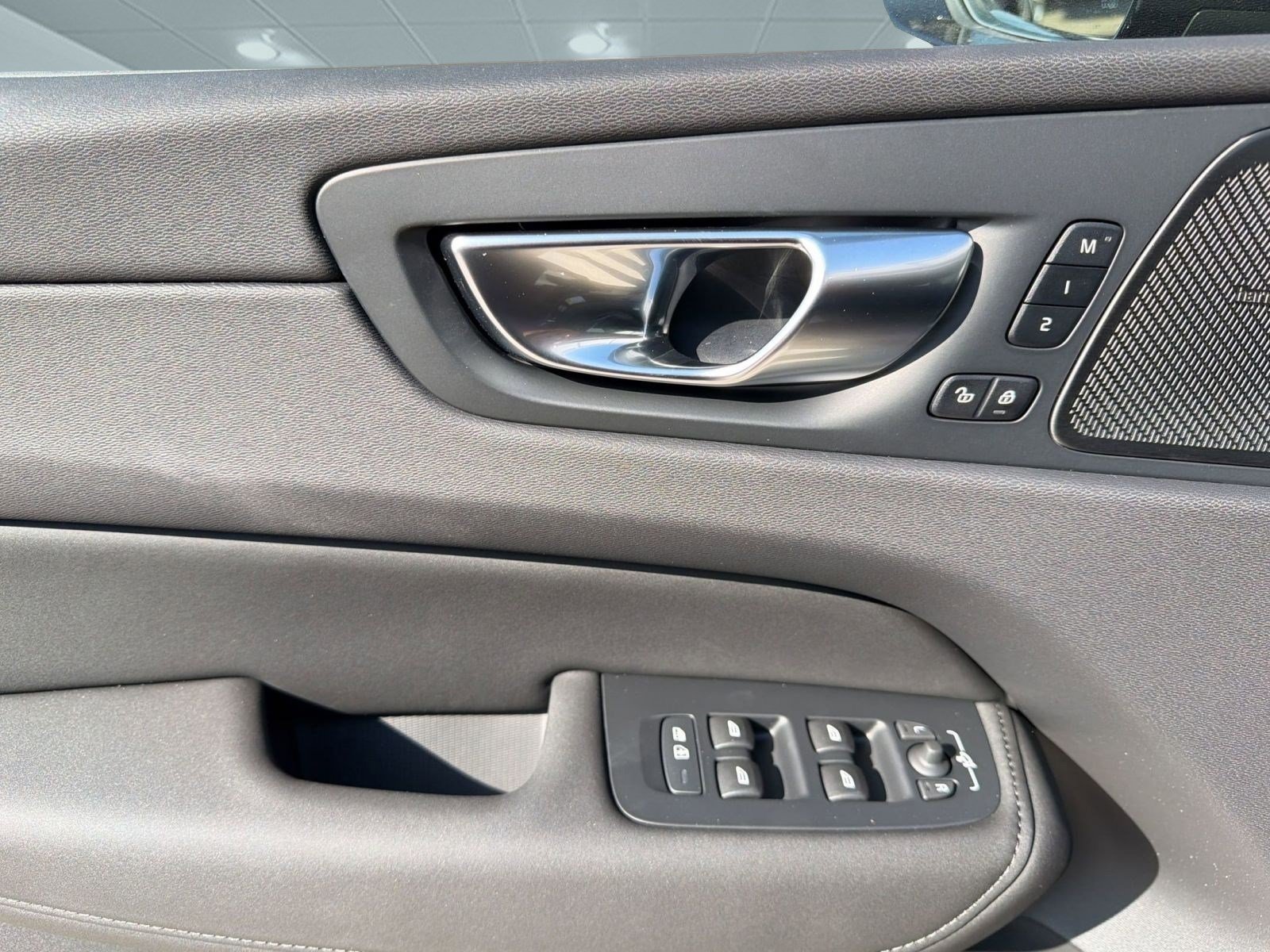 New 2026 Volvo XC60 B5 Ultra w/ Climate Package AWD/4WD image 12