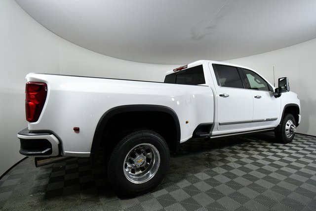 New 2026 Chevrolet Silverado 3500 High Country w/ Technology Package image 10