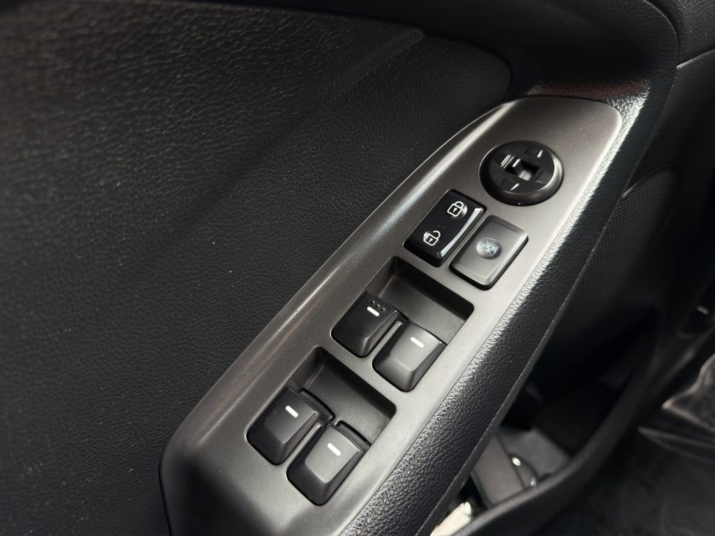 Used 2017 Kia Forte LX image 11