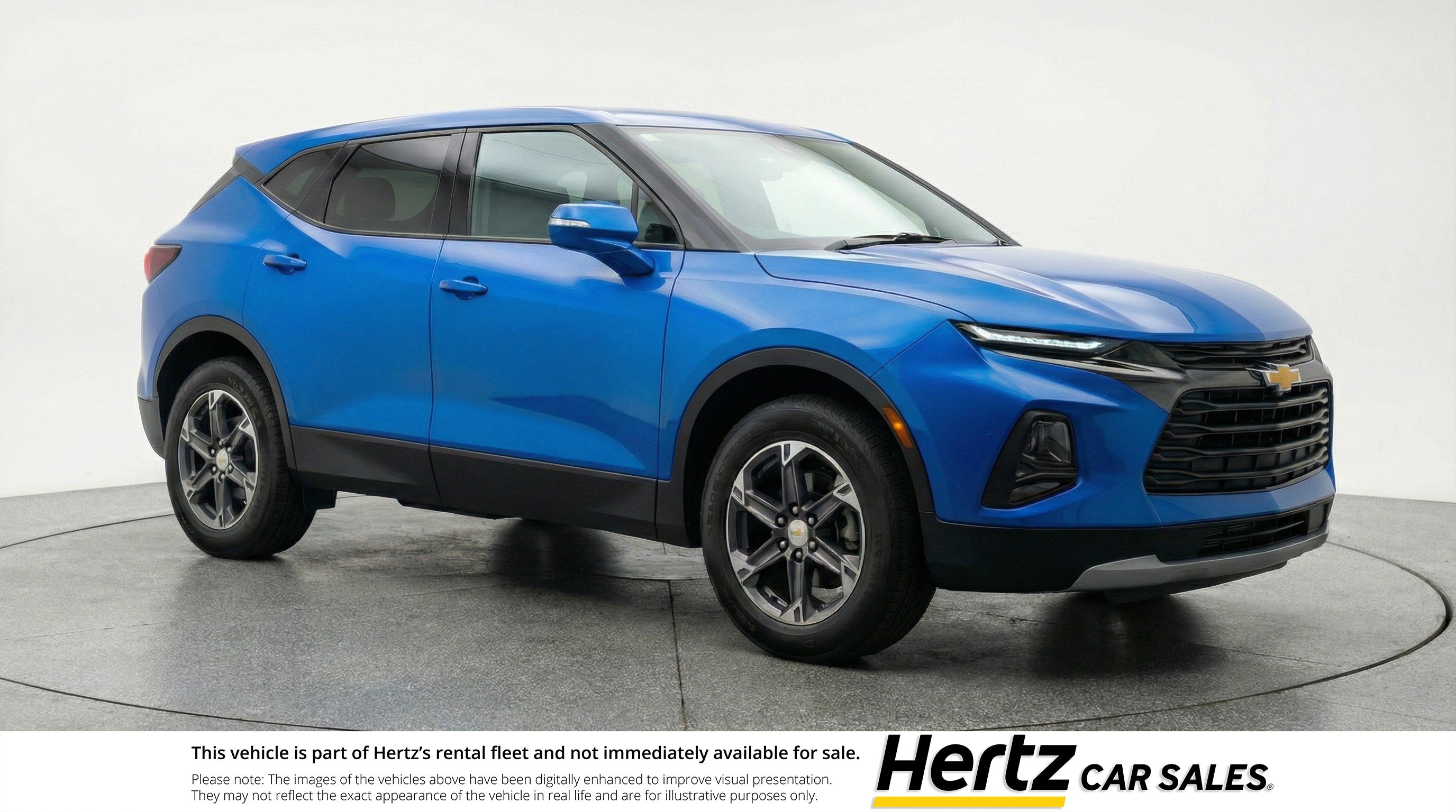 Used 2025 Chevrolet Blazer LT FWD image 1