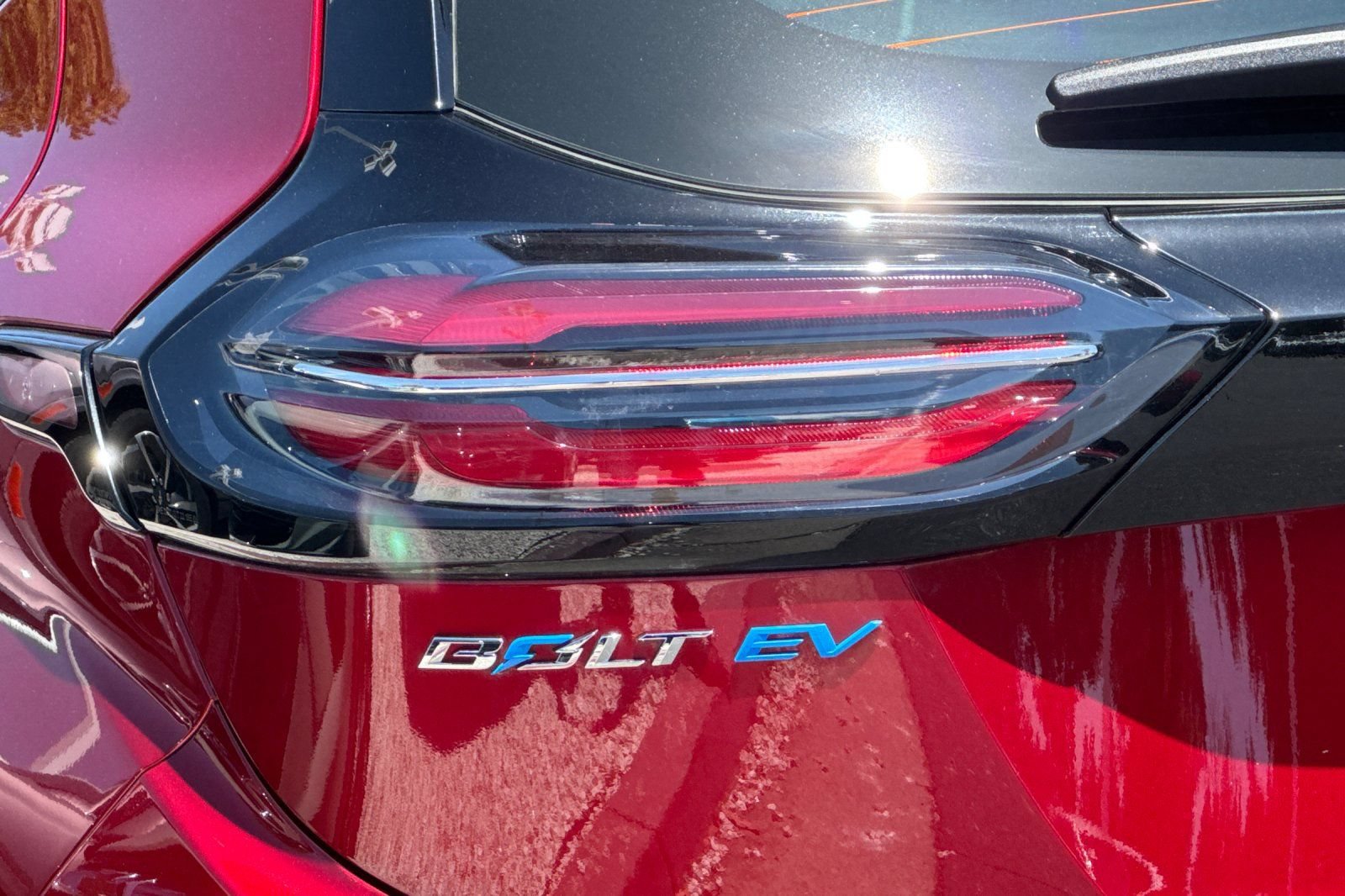 Used 2023 Chevrolet Bolt LT w/ Infotainment Package FWD image 44