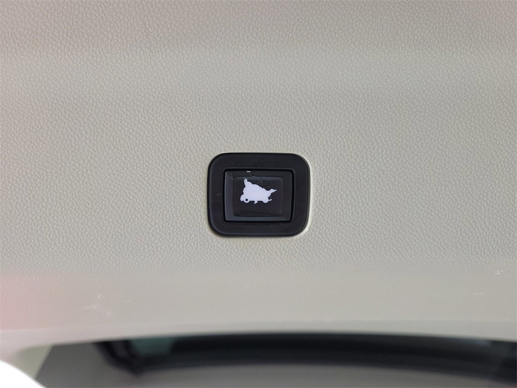 Used 2021 Cadillac Escalade Sport Platinum w/ Heavy-Duty Trailer Package image 9