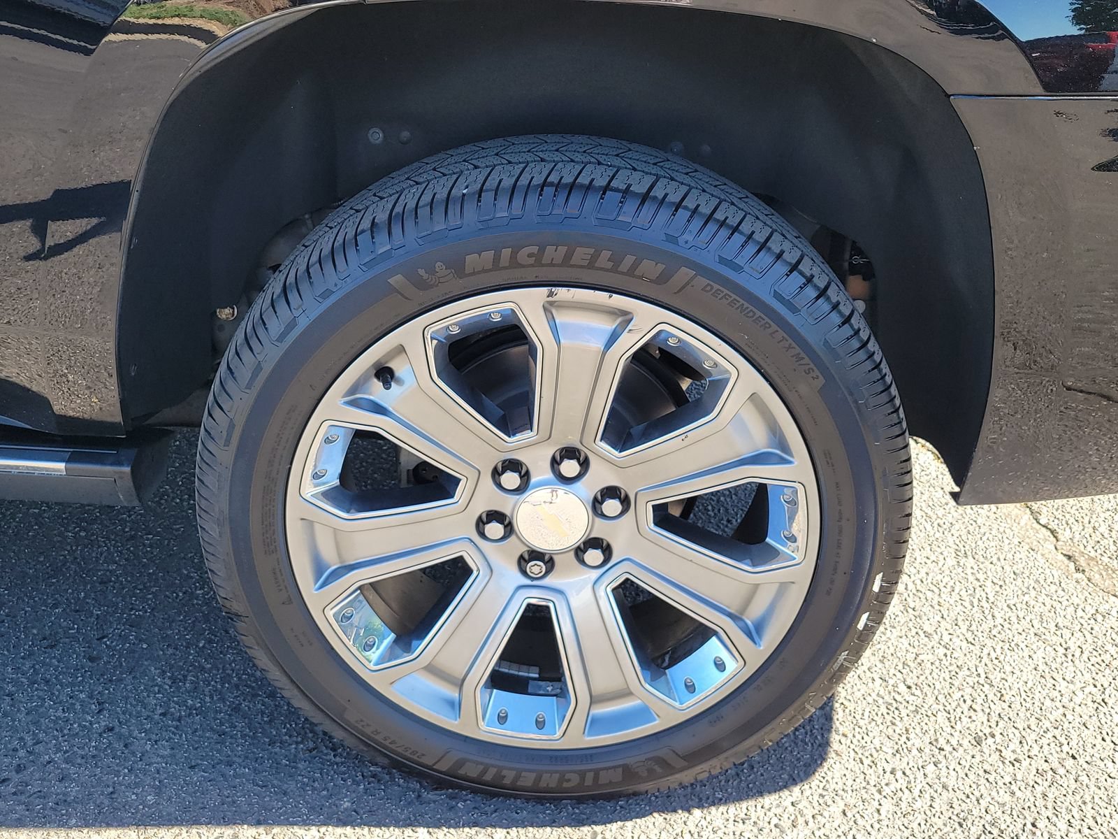 Used 2019 Chevrolet Tahoe Premier AWD/4WD image 16