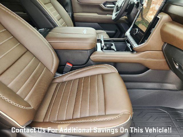 New 2027 GMC Yukon Denali Ultimate w/ LPO, Floor Liner Package AWD/4WD image 10